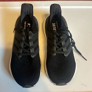 Adidas Women UltraBoost